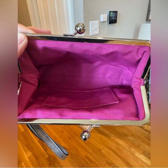 Coach - Black/Silver Signature C Kisslock Wristler - EUC No Call Outs - Picture 7 of 8